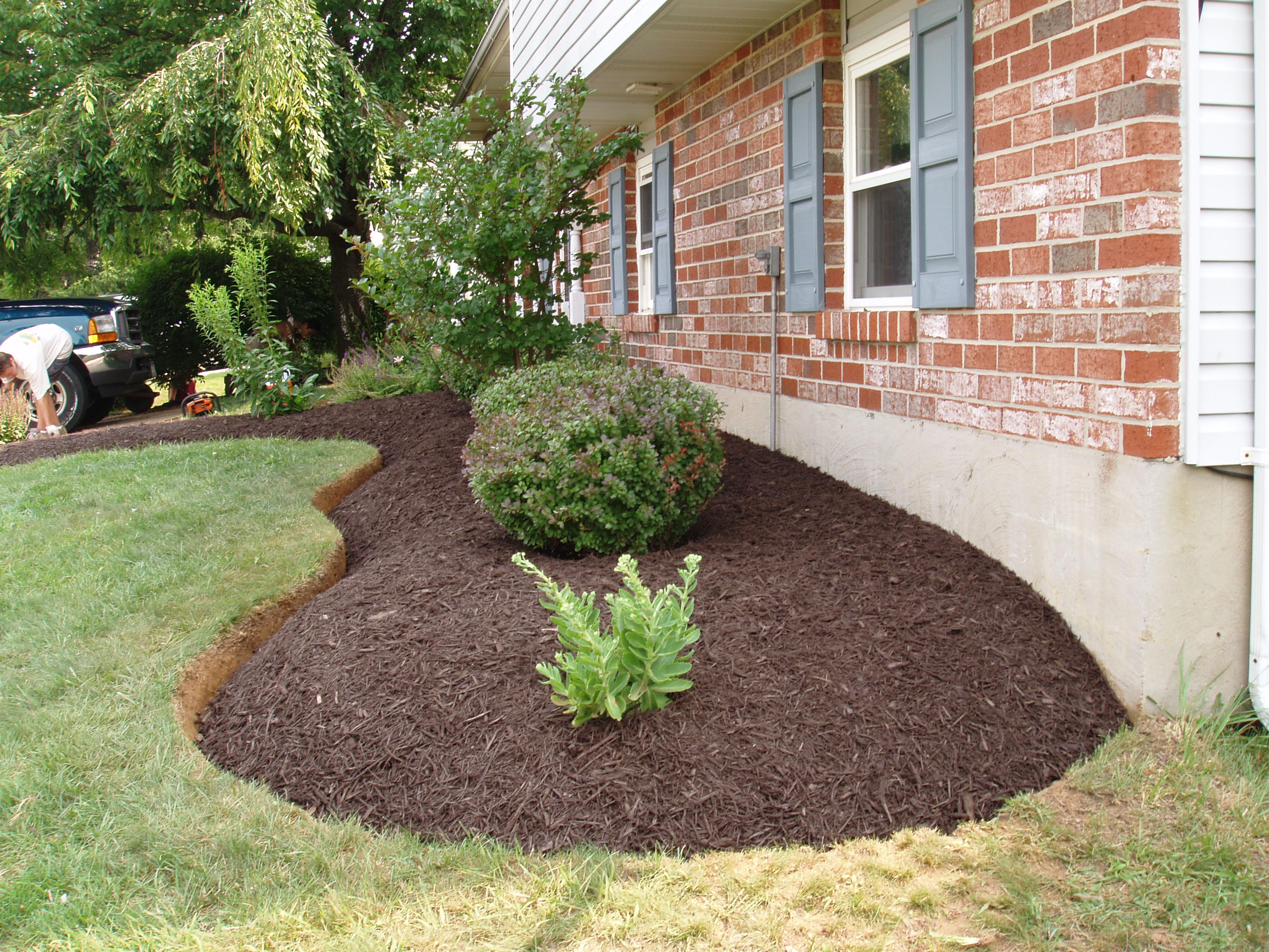 Professional Mulch Installation in Maryland Mulch Masters